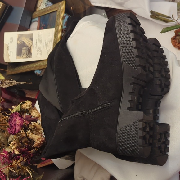 Black platform over the knee boots - Picture 6 of 10